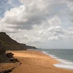 6pax Baby Friendly Near Dino Park&beaches Holiday home *