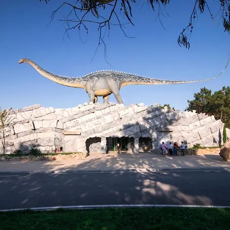 Holiday home 6pax Baby Friendly Near Dino Park&beaches *