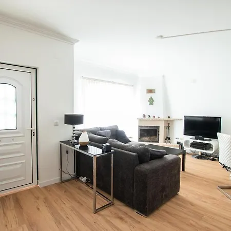Nyaraló 6pax Baby Friendly Near Dino Park&beaches São Bartolomeu